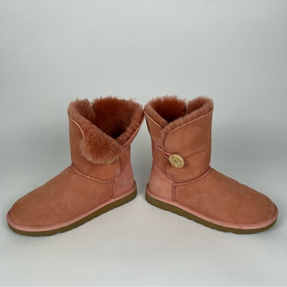 Women’s Pink Ugg Boots size 6 Bailey Button Classic Short Shearling Bootie - Picture 11 of 16